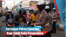Video: Sat Lantas Polres Ponorogo Bagi Takjil Pada Pengendara