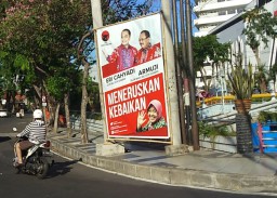 Baliho Eri-Armuji Tak Ditertibkan, Kasatpol PP: Saya Nggak Tahu