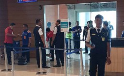 Ada Ledakan di Bandara Ngurah Rai Bali? CS: Kaca Kena Mesin Vacum