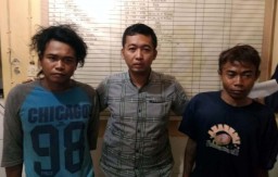 Kepergok saat Satroni Motor, Dua Bandit Dihajar Warga di Surabaya