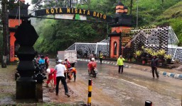 Banjir Lumpur Juga Terjang Kawasan Songgoriti, Kota Batu