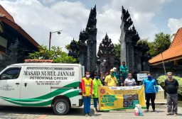 100 Tempat Ibadah di Gresik Terima Bantuan Perangkat Cegah Covid-19