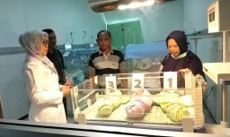 Mengagumkan, Wanita 41 Tahun asal Madiun Lahirkan Bayi Kembar Tiga