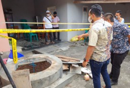 Pembuangan Bayi ke Dalam Sumur di Banyuwangi Terekam CCTV
