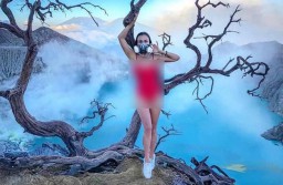 Ketika Berbikini di Kawah Ijen