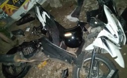 Diduga Pengemudi Mabuk, Mobil Honda Civic Tabrak Biker di Ponorogo