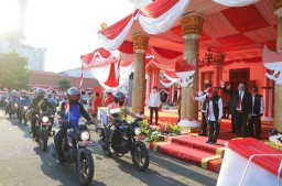 Pemprov Jatim Bagikan Bingkisan Pada Veteran Pejuang Kemerdekaan