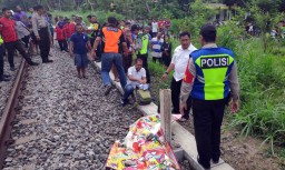 Diduga Bunuh Diri, Wanita ini Tewas Tertabrak Kereta Api di Blitar