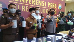Tiga Tempat Produksi Petasan di Mojokerto Dibongkar, Empat Orang Diamankan