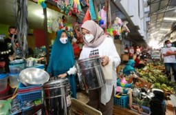 Pulihkan Ekonomi, Banyuwangi Luncurkan Hari Belanja Pasar Rakyat dan UMKM