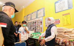 Jelang Pembelakuan PSBB, Khofifah Kunjungi Kampung Tangguh di Malang