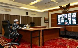 Bupati Anas Rapat Online Cegah Corona di Bidang Perhubungan Banyuwangi