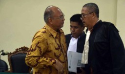 Bupati Malang Nonaktif Rendra Kresna Dituntut 8 Tahun Penjara