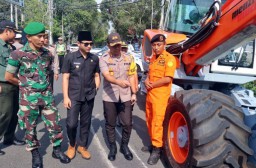 Cegah Longsor, Pemkab Trenggalek Berencana Tanam Bambu dan Beringin