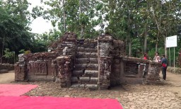 Mengenal Candi Mirigambar dengan Relief Cerita Panji di Tulungagung