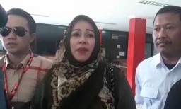 Jenguk Ahmad Dhani di Rutan Medaeng, Camelia Malik: Semoga Mulan Kuat