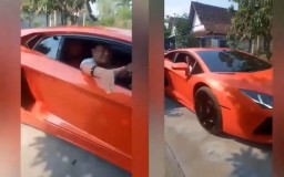 Viral Crazy Rich asal Desa Ngayung, Lamongan Pulang Kampung Pakai Lamborghini