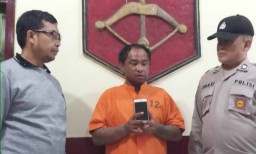 Karena Teriakan Emak-emak, Pencuri HP ini Ditangkap Warga