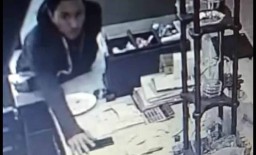 Aksi Pencurian di Tunjungan Plasa Terekam CCTV
