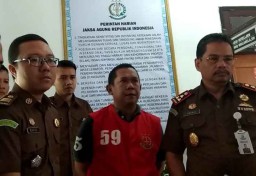 Kejaksaan Eksekusi DPO Pengadaan Buku Sekolah 52 SD di Banyuwangi