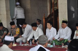 Gelar Istighosah Kubro Awal Tahun, Ini Harapan Bupati Sambari