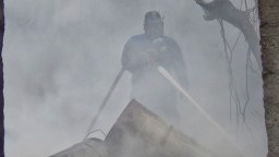 Gudang Barang Bekas di Mojokerto Ludes Terbakar