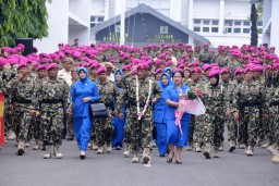 Ribuan Prajurit Marinir Lepas Dankormar