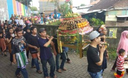 Foto: Kemeriahan Sedekah Bumi di Tanjungsari Surabaya