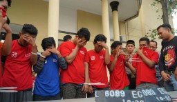 Mengawali Tahun 2019, Polisi di Surabaya Ringkus 8 Begal Motor
