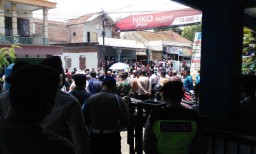 Usai Dilaporkan ke Polisi, Kades di Malang Didemo dan Dituntut Mundur