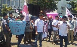 Polisi Diminta Tuntaskan Kasus Bimtek DPRD Surabaya