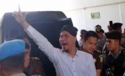 Jalani Sidang Lanjutan di Surabaya, Ahmad Dhani Teriakkan Merdeka