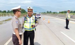 Banjir di Tol Madiun Sisakan Genangan, Bisa Dilalui Semua Kendaraan