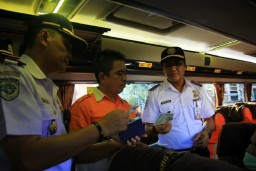Libur Panjang Pengaruhi 'Stok' Bus di Terminal Bungurasih