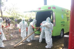 Seorang Dokter Meninggal Akibat Covid-19, Bupati Anas Bela Sungkawa