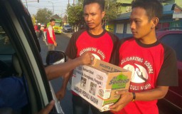 Donasi Warga Blitar untuk Ibu yang Dibacok Anak Kandungnya