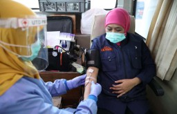 Bantu Stok PMI, Para Pejabat hingga ASN Pemprov Jatim Donor Darah