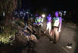 Tabrakan Tiga Motor di Ngawi, Dua Pelajar Tewas dan Tiga Luka
