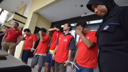 Polrestabes Surabaya Tangkap Komplotan Pencuri Mobil L300