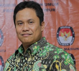 KPU Janji Tindak Tegas Pendukung Paslon Gaduh di Debat Pilgub Jatim 