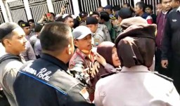 Kericuhan Warnai Proses Eksekusi Ruko di Kediri