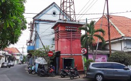 Menikmati Nuansa Kolonial di Warkop Gardu Suling Gresik