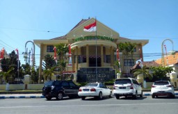 Sempat Galau dengan Rekomendasi BPK, DPRD Ponorogo Pilih Pin Kuningan