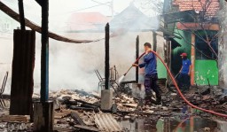 Gedung SMPN 1 Balongbendo Sidoarjo Hangus Terbakar