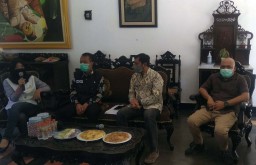 Mengenal Gerakan 'Batu Terus Menanam 1 Nama 1 Pohon'