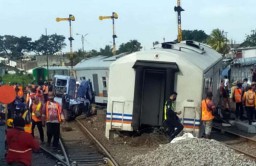 7 Gerbong KA Tanpa Lokomotif Meluncur Sendiri di Malang, Kereta Hantu?