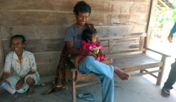 Giman Mengaku Dibantu Sosok Misterius saat Angkat Kerangka Rumahnya