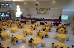 Ketua Golkar Jatim Minta Kader di Kota Probolinggo 'Melek' Medsos
