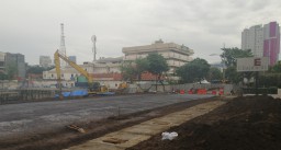 Risma: Pengaspalan Jalan Raya Gubeng Dilakukan oleh NKE