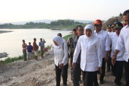 Khofifah: Pencemar Sungai Bengawan Solo Dapat Ditindak Tegas